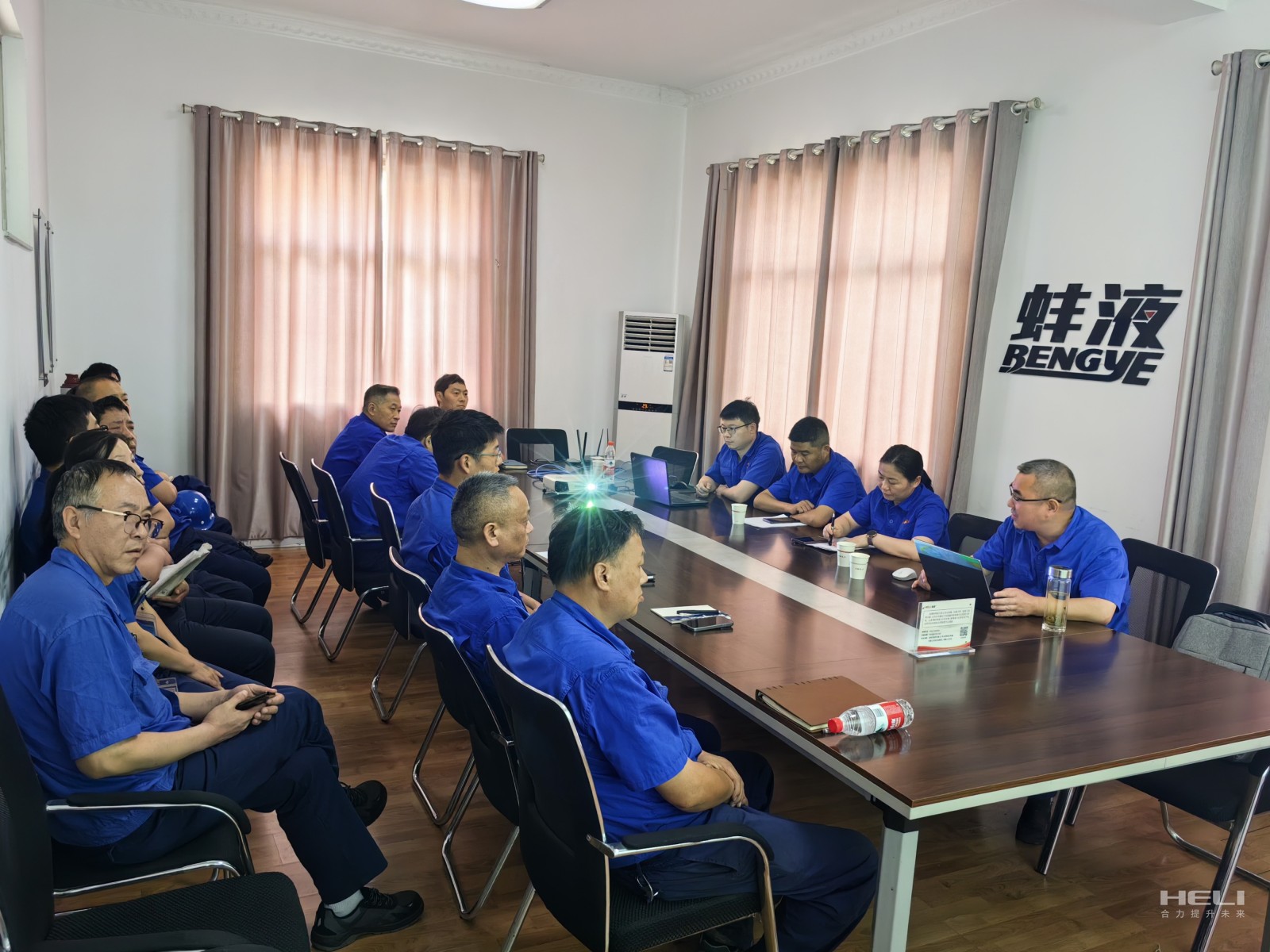 班組長(zhǎng)交流、答疑解惑.jpg